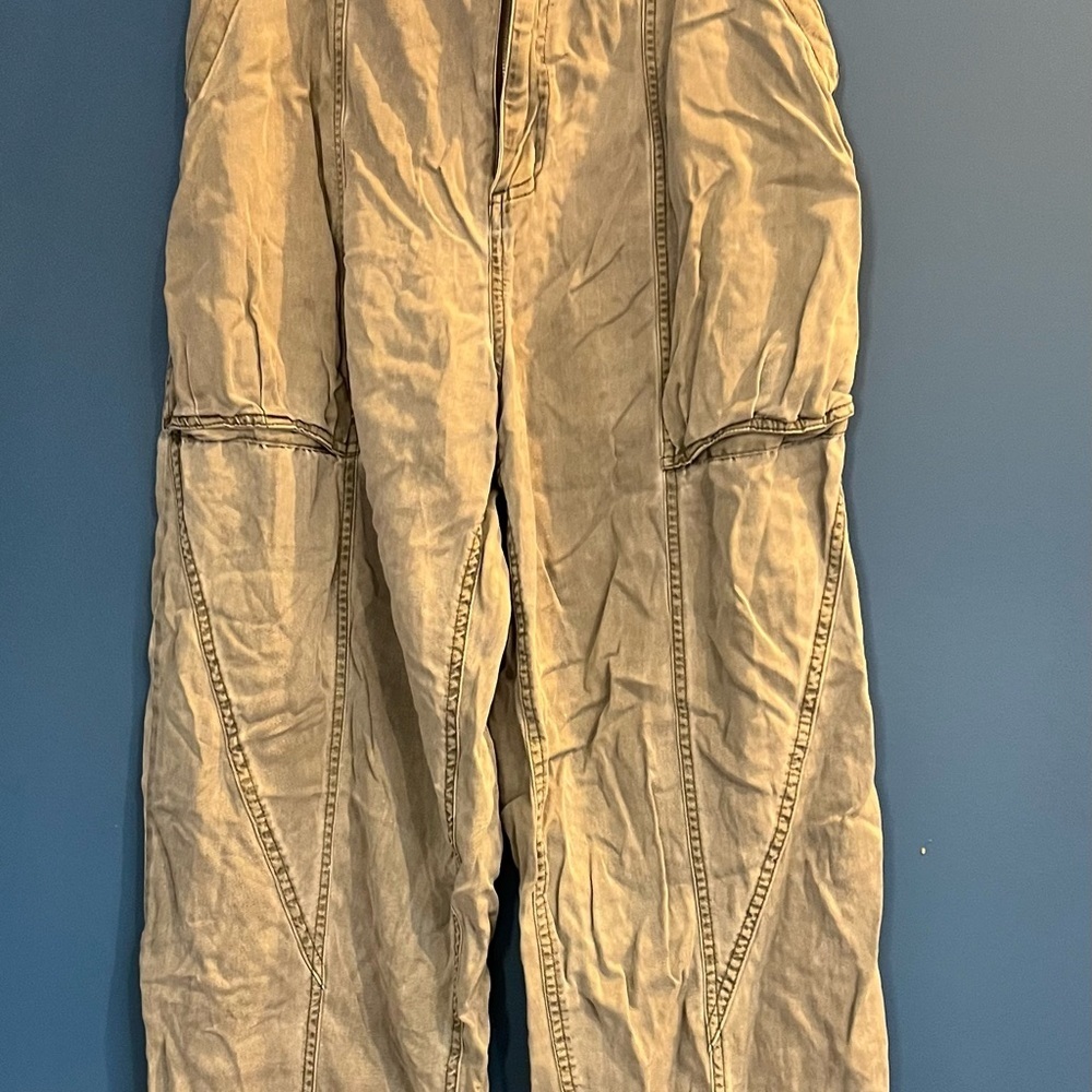 Urban Outfitters Cinch Snap Buttons Cargos Olive Army Green Size 10 Modest